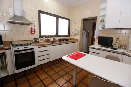 Apartamento à venda com 213m², 4 quartos e 3 vagasCozinha