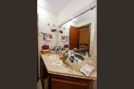 Apartamento à venda com 213m², 4 quartos e 3 vagasBanheiro da Suíte 3