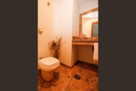 Apartamento à venda com 213m², 4 quartos e 3 vagasLavabo