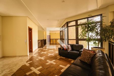 Apartamento à venda com 213m², 4 quartos e 3 vagasHall social