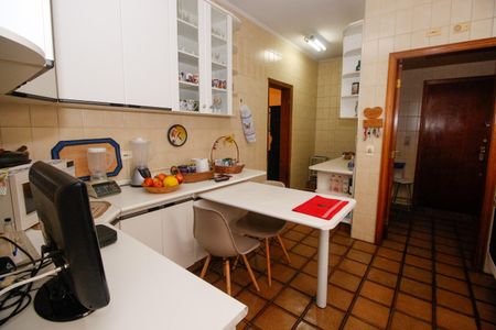 Apartamento à venda com 213m², 4 quartos e 3 vagasCozinha