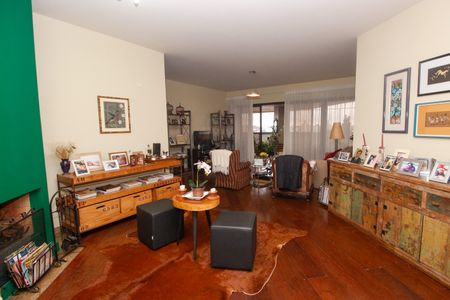 Apartamento à venda com 213m², 4 quartos e 3 vagasSala