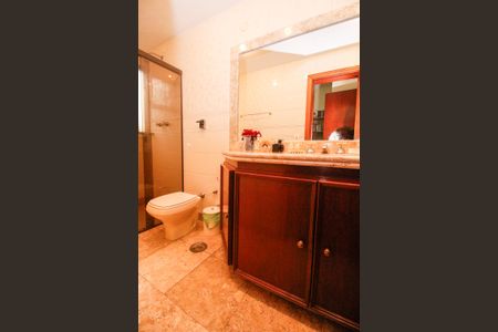 Apartamento à venda com 213m², 4 quartos e 3 vagasLavabo