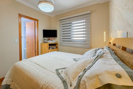 Apartamento à venda com 81m², 2 quartos e 1 vaga Apartamento à venda com 81m², 2 quartos e 1 vagaSuíte