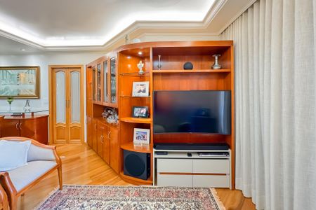 Apartamento à venda com 81m², 2 quartos e 1 vaga Apartamento à venda com 81m², 2 quartos e 1 vagaSala