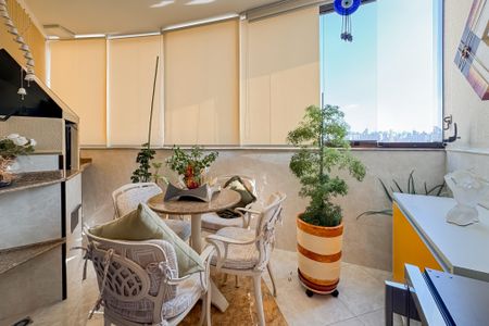 Apartamento à venda com 81m², 2 quartos e 1 vaga Apartamento à venda com 81m², 2 quartos e 1 vagaVaranda gourmet