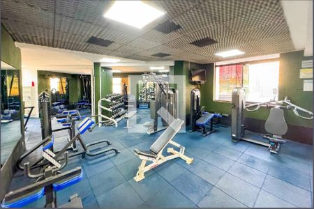 Apartamento à venda com 81m², 2 quartos e 1 vaga Apartamento à venda com 81m², 2 quartos e 1 vagaAcademia