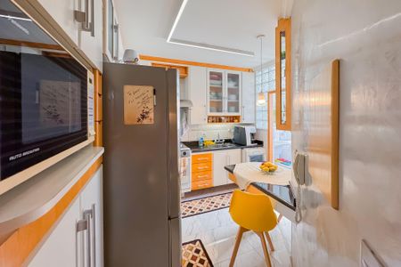 Apartamento à venda com 81m², 2 quartos e 1 vaga Apartamento à venda com 81m², 2 quartos e 1 vagaCozinha