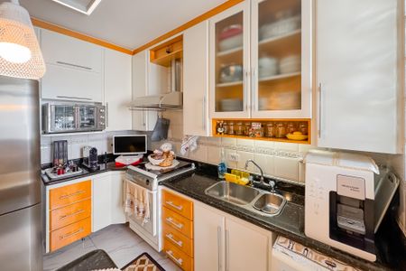 Apartamento à venda com 81m², 2 quartos e 1 vaga Apartamento à venda com 81m², 2 quartos e 1 vagaCozinha