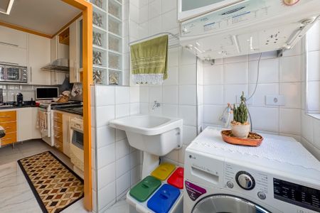Apartamento à venda com 81m², 2 quartos e 1 vaga Apartamento à venda com 81m², 2 quartos e 1 vagaÁrea de Serviço
