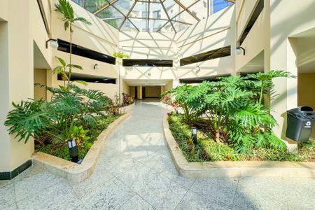 Apartamento à venda com 81m², 2 quartos e 1 vaga Apartamento à venda com 81m², 2 quartos e 1 vagaHall de entrada