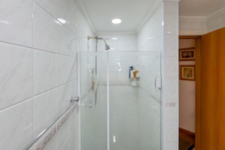 Apartamento à venda com 81m², 2 quartos e 1 vaga Apartamento à venda com 81m², 2 quartos e 1 vagaBanheiro Corredor