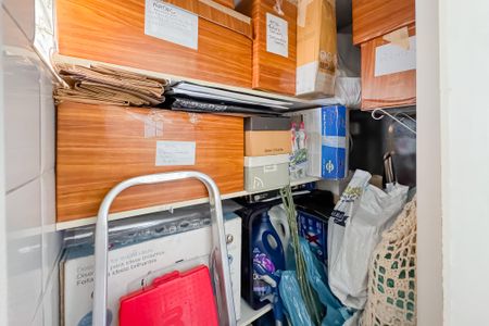 Apartamento à venda com 81m², 2 quartos e 1 vaga Apartamento à venda com 81m², 2 quartos e 1 vagaDespensa