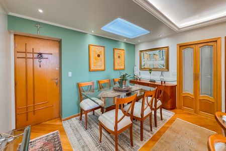 Apartamento à venda com 81m², 2 quartos e 1 vaga Apartamento à venda com 81m², 2 quartos e 1 vagaSala