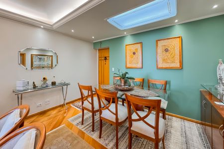 Apartamento à venda com 81m², 2 quartos e 1 vaga Apartamento à venda com 81m², 2 quartos e 1 vagaSala