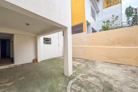 Casa para alugar com 156m², 3 quartos e 2 vagas Casa para alugar com 156m², 3 quartos e 2 vagasQuintal