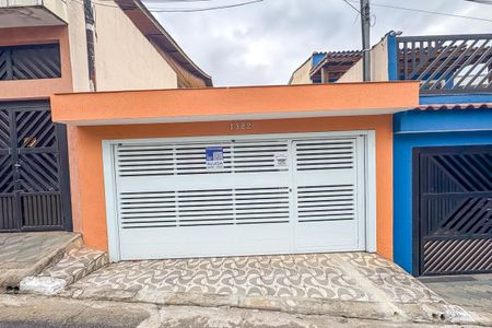 Casa para alugar com 156m², 3 quartos e 2 vagas Casa para alugar com 156m², 3 quartos e 2 vagasFachada