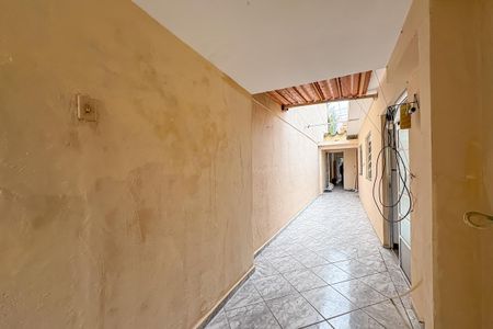 Casa para alugar com 156m², 3 quartos e 2 vagas Casa para alugar com 156m², 3 quartos e 2 vagasCorredor Lateral