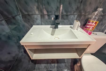 Casa para alugar com 156m², 3 quartos e 2 vagas Casa para alugar com 156m², 3 quartos e 2 vagasBanheiro
