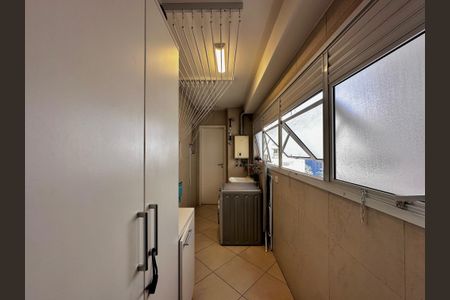 Apartamento à venda com 145m², 3 quartos e 2 vagasÁrea de Serviço