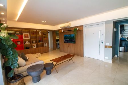 Apartamento à venda com 145m², 3 quartos e 2 vagasSala