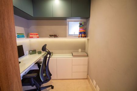 Apartamento à venda com 145m², 3 quartos e 2 vagasEscritório