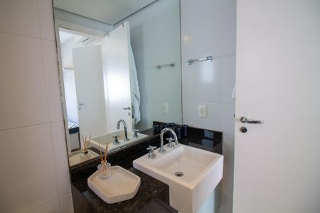 Apartamento à venda com 145m², 3 quartos e 2 vagasBanheiro da Suíte 2