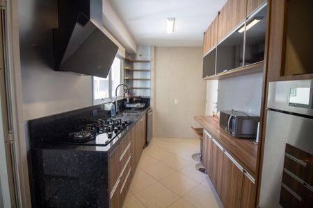 Apartamento à venda com 145m², 3 quartos e 2 vagasCozinha