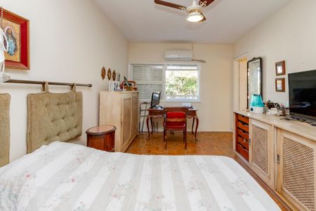 Casa à venda com 180m², 3 quartos e 3 vagasSuíte