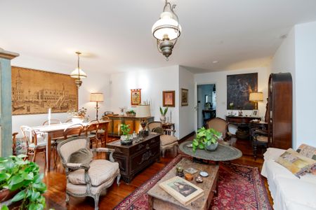 Casa à venda com 180m², 3 quartos e 3 vagasSala