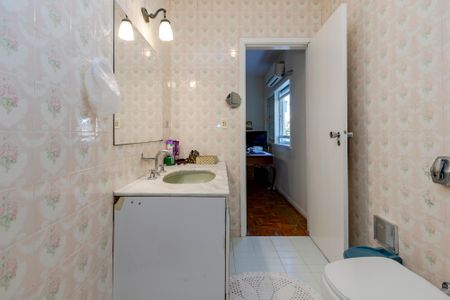 Casa à venda com 180m², 3 quartos e 3 vagasBanheiro da Suíte