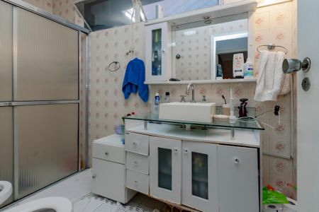 Casa à venda com 180m², 3 quartos e 3 vagasBanheiro