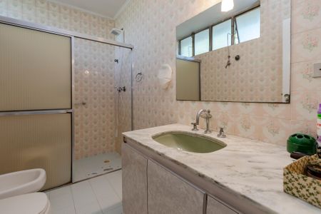 Casa à venda com 180m², 3 quartos e 3 vagasBanheiro da Suíte