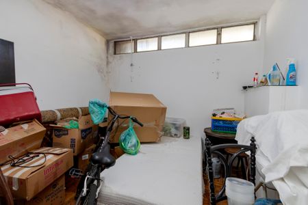 Casa à venda com 180m², 3 quartos e 3 vagasQuarto de Serviço