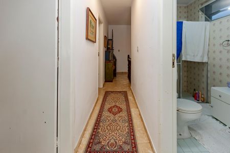 Casa à venda com 180m², 3 quartos e 3 vagasCorredor