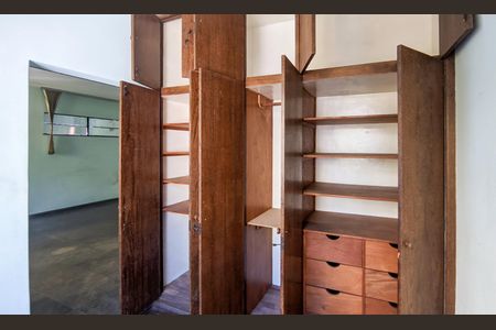 Casa à venda com 350m², 7 quartos e 4 vagasQuarto 3