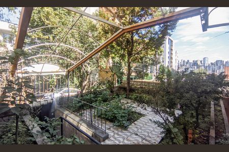 Casa à venda com 350m², 7 quartos e 4 vagasVaranda