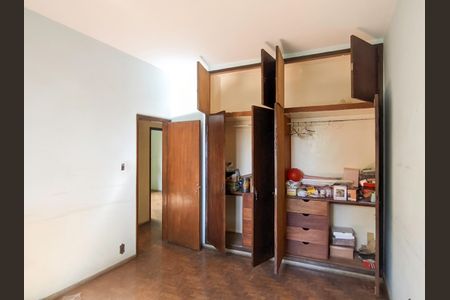 Casa à venda com 350m², 7 quartos e 4 vagasQuarto 2