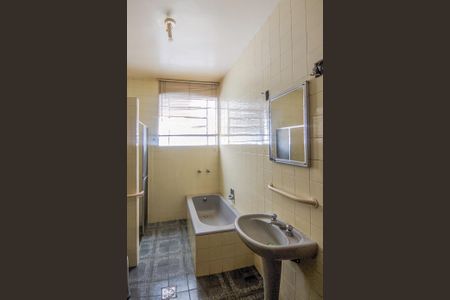 Casa à venda com 350m², 7 quartos e 4 vagasBanheiro 2