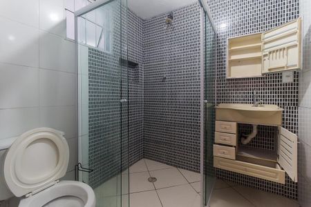 Casa para alugar com 120m², 3 quartos e 2 vagas Casa para alugar com 120m², 3 quartos e 2 vagasBanheiro da Suíte 1