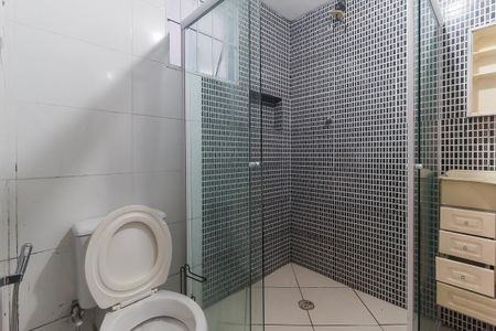 Casa para alugar com 120m², 3 quartos e 2 vagas Casa para alugar com 120m², 3 quartos e 2 vagasBanheiro da Suíte 1
