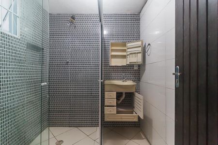 Casa para alugar com 120m², 3 quartos e 2 vagas Casa para alugar com 120m², 3 quartos e 2 vagasBanheiro da Suíte 1