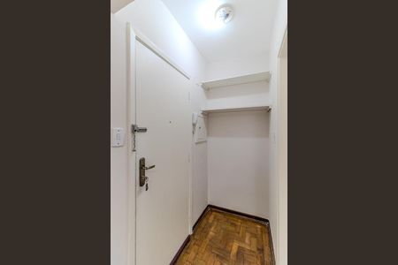 Studio à venda com 37m², 1 quarto e sem vagaCorredor - Armário