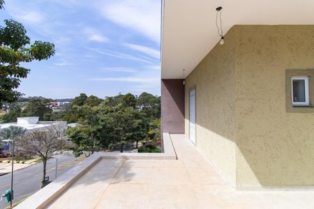 Casa de condomínio para alugar com 585m², 5 quartos e 6 vagas Casa de condomínio para alugar com 585m², 5 quartos e 6 vagasVaranda da Suíte 2