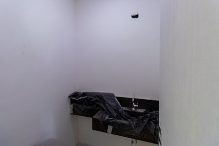 Casa de condomínio para alugar com 585m², 5 quartos e 6 vagas Casa de condomínio para alugar com 585m², 5 quartos e 6 vagasLavabo