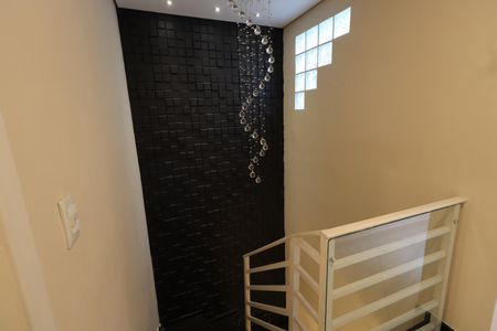Casa à venda com 188m², 3 quartos e 3 vagasEscada