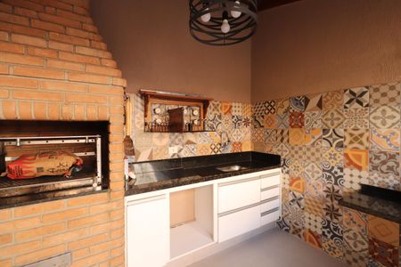 Casa à venda com 188m², 3 quartos e 3 vagasChurrasqueira