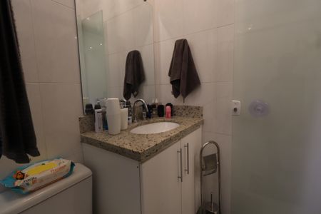 Casa à venda com 188m², 3 quartos e 3 vagasBanheiro da Suíte 2