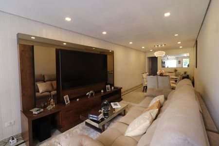 Casa à venda com 188m², 3 quartos e 3 vagasSala