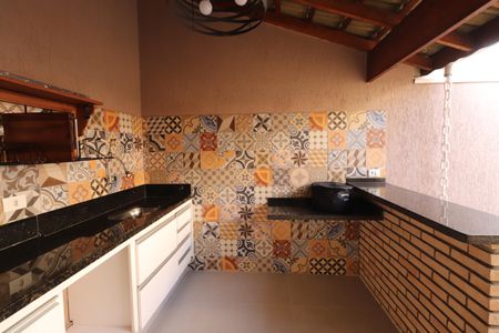 Casa à venda com 188m², 3 quartos e 3 vagasChurrasqueira